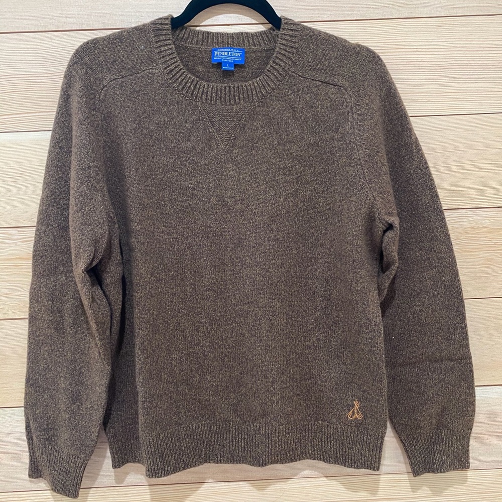 NWOT: Pendleton women’s sweater size L
